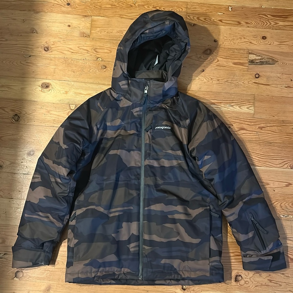 Patagonia Snow Jacket Youth XL 12 Green Camo Hooded Insulated